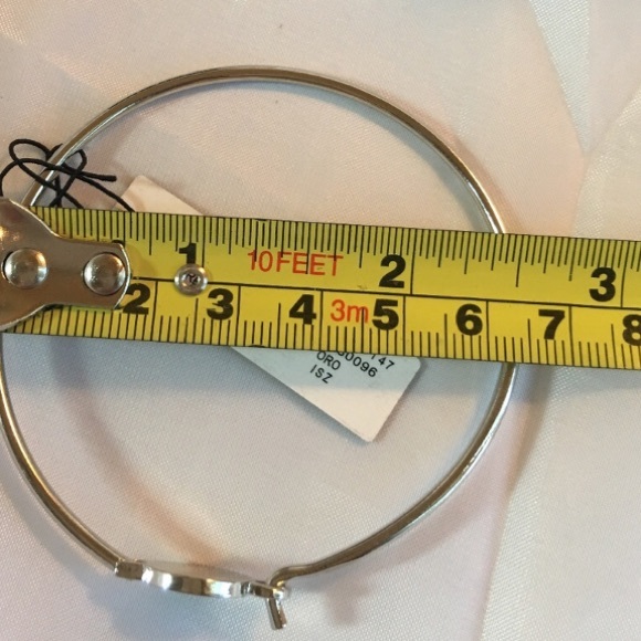 MARC by Marc Jacobs Logo Disc Bangle NWT - Picture 5 of 5